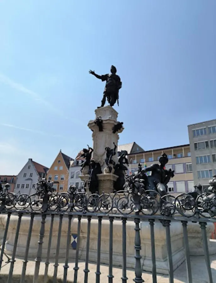Wohnung In Augsburg Innenstadt -Tiefgarage Apartment